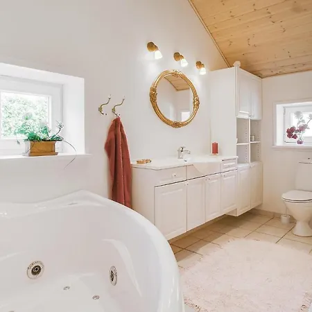 Prázdninový dům 3 Bedroom Beach Front Home In Aabenraa