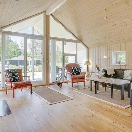 Prázdninový dům 3 Bedroom Beach Front Home In Aabenraa