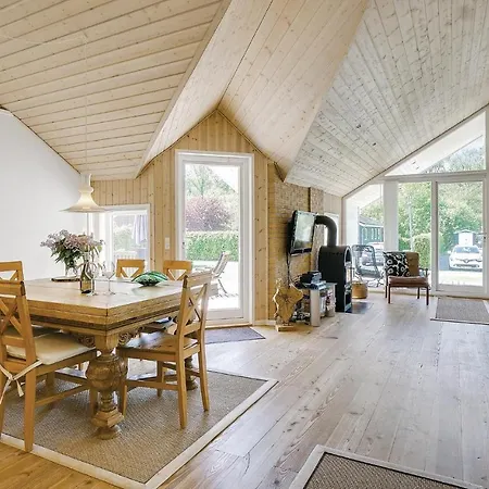3 Bedroom Beach Front Home In Aabenraa * Aabenraa