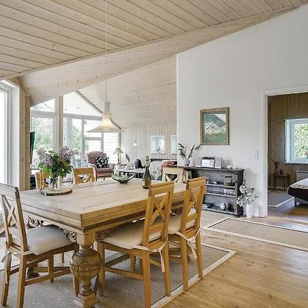 3 Bedroom Beach Front Home In Aabenraa * Aabenraa