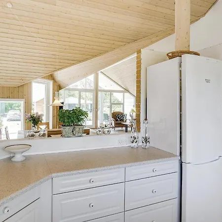 3 Bedroom Beach Front Home In Aabenraa Prázdninový dům *